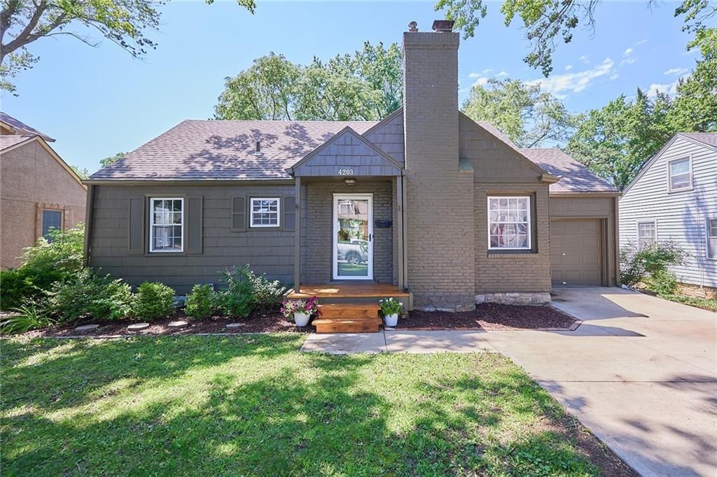 4203 W 53rd Terrace, Roeland Park, KS