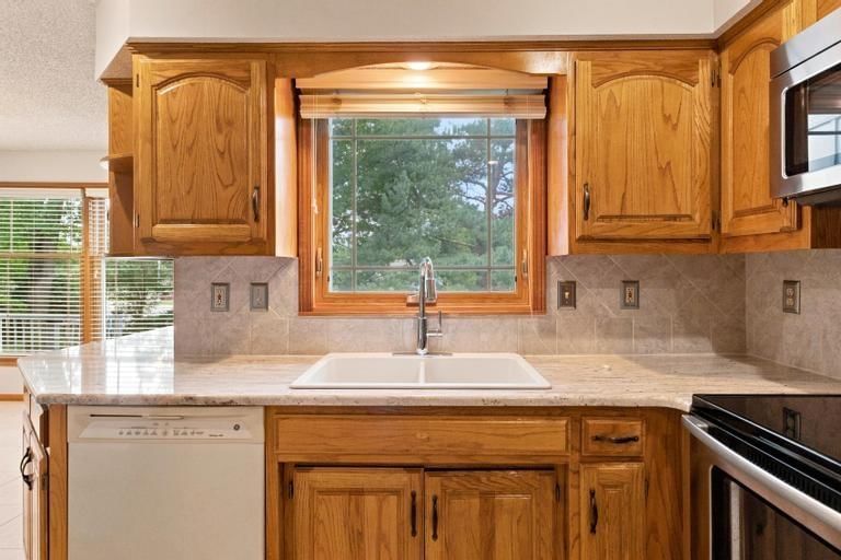 8700 W 113th Street — photo 18