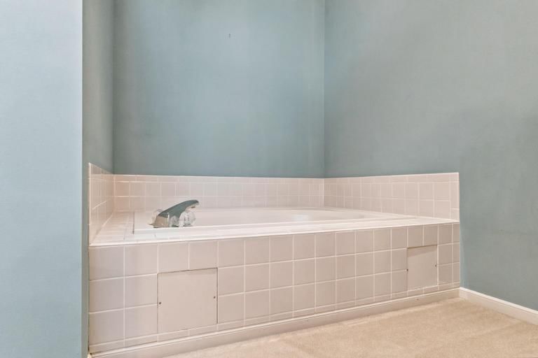 8700 W 113th Street — photo 29
