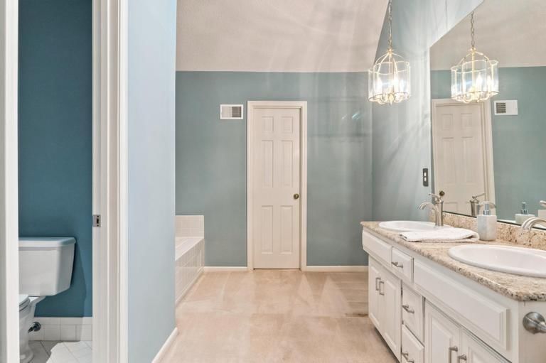 8700 W 113th Street — photo 30