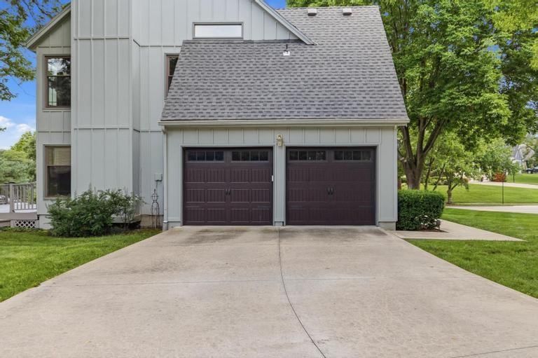 8700 W 113th Street — photo 40