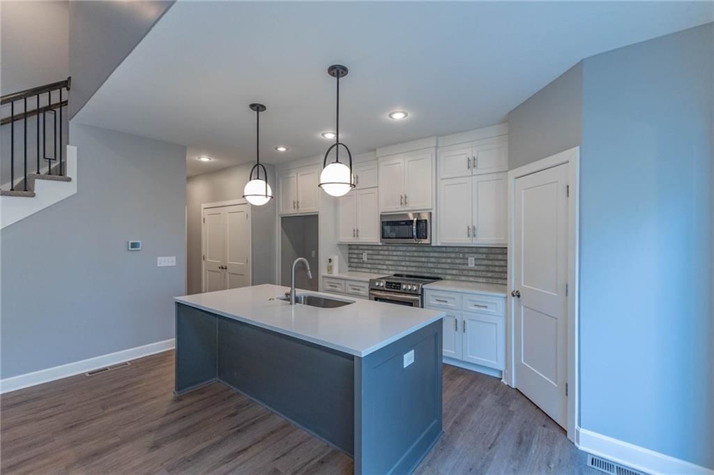 21696 W 123 Terrace — photo 10