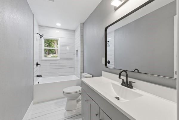 3000 N 72nd Terrace — photo 11