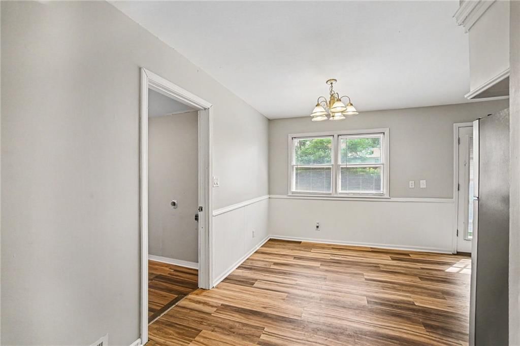 Photo 6 of 17 - 1501 Johnston Street, Liberty, MO 64068