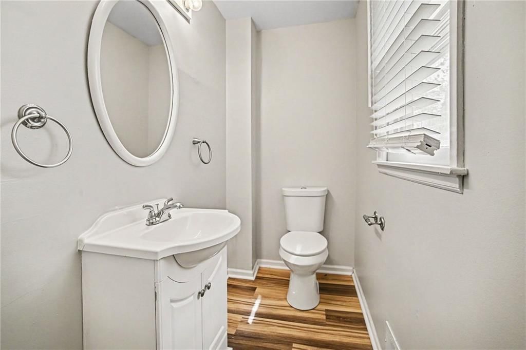 Photo 9 of 17 - 1501 Johnston Street, Liberty, MO 64068