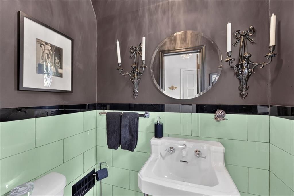 127 W 69th Street — photo 21