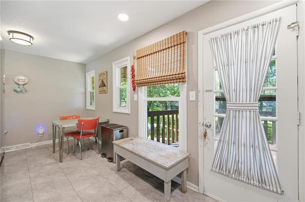 9908 Harrison Street — photo 14