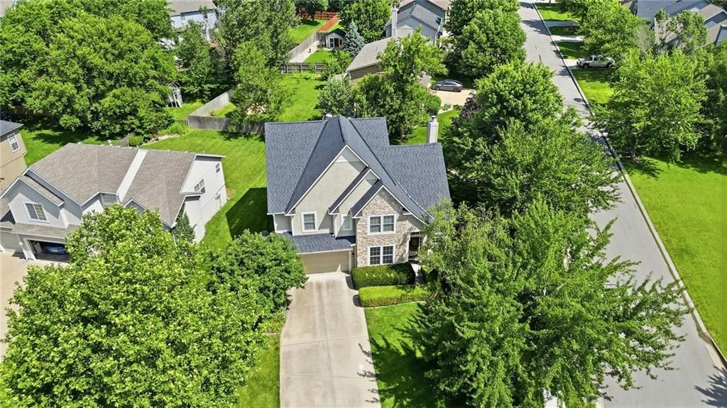 16660 W 155 Terrace — photo 32