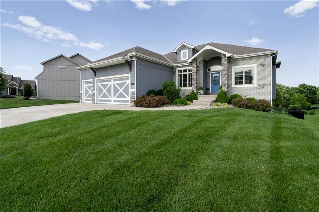 8905 N Donnelly Avenue — photo 2