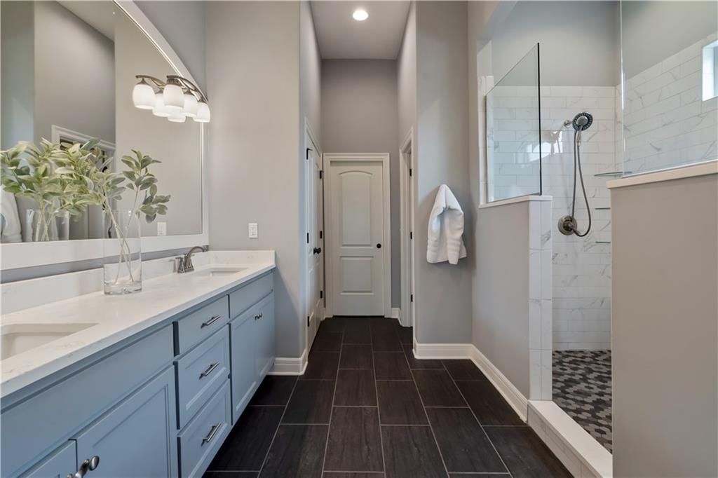 8905 N Donnelly Avenue — photo 16