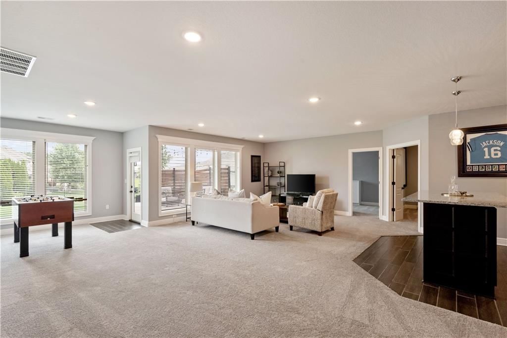 8905 N Donnelly Avenue — photo 25