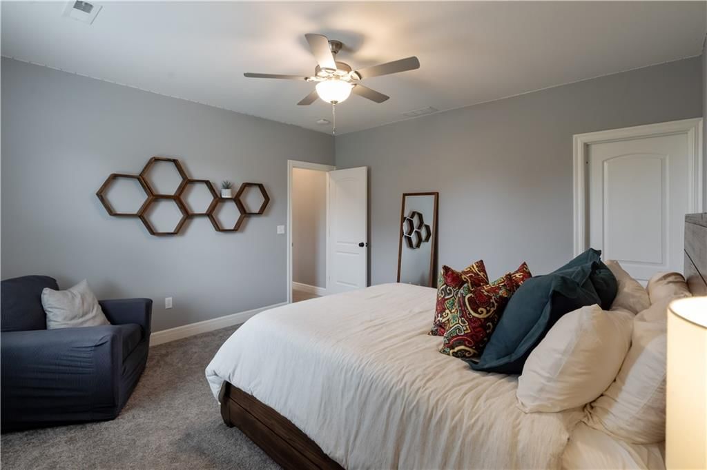 8905 N Donnelly Avenue — photo 35