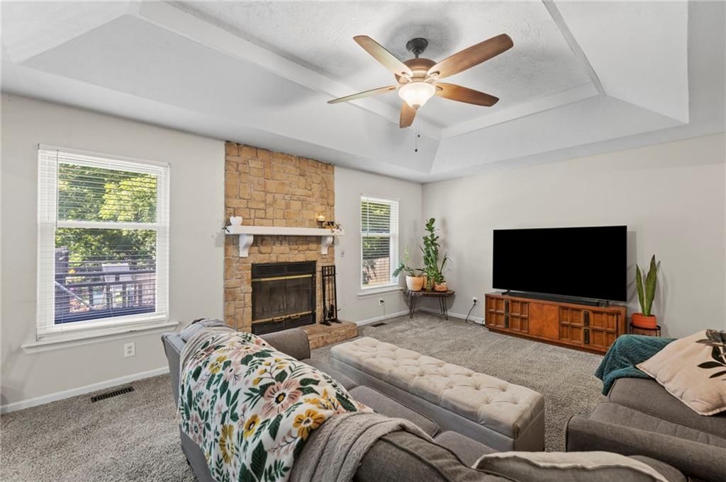 2043 NE Patterson Drive — photo 8