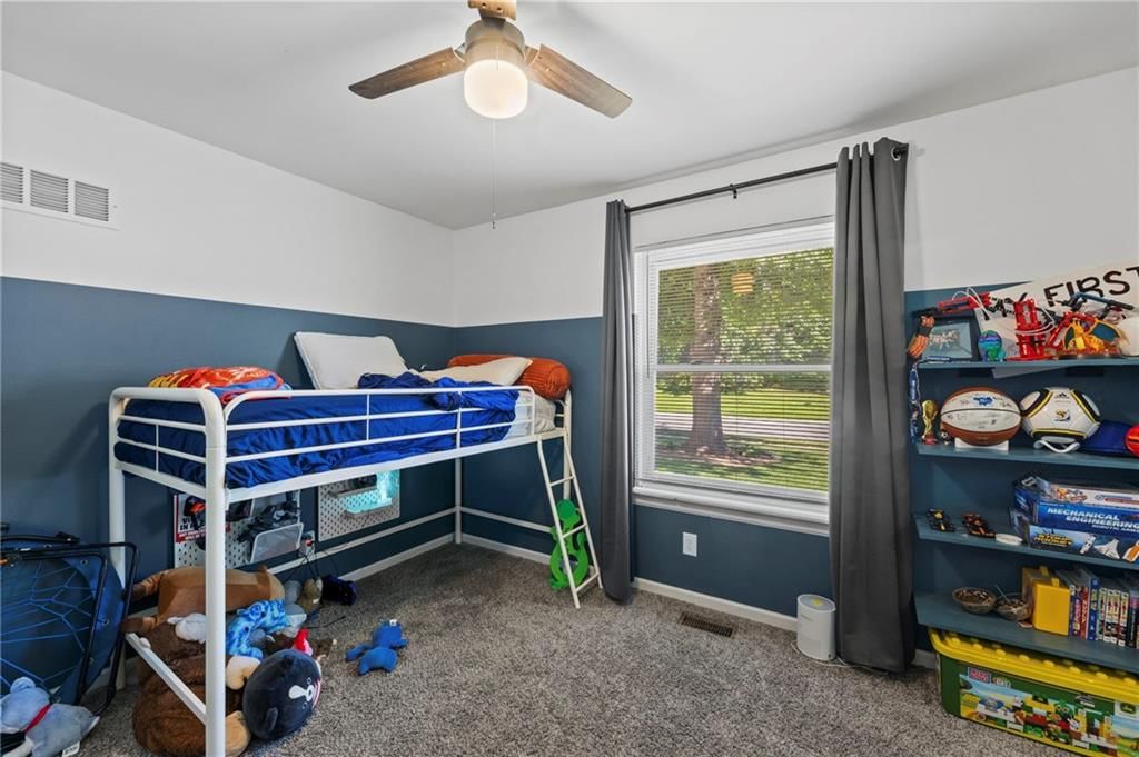 2043 NE Patterson Drive — photo 14