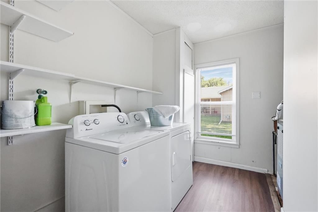 821 W 10th Street — photo 21