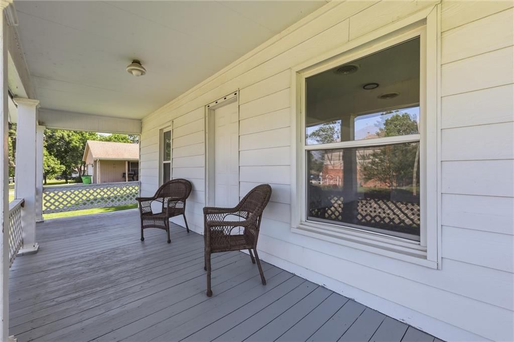 821 W 10th Street — photo 23