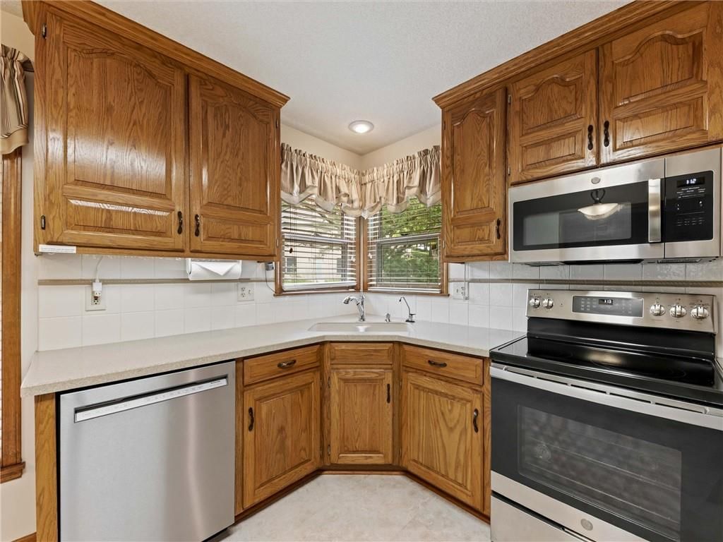 13842 Harbor Drive — photo 16
