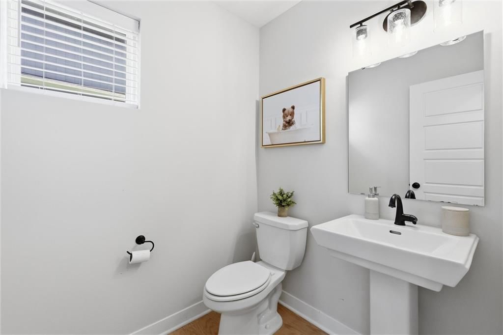 425 Hampstead Drive — photo 16