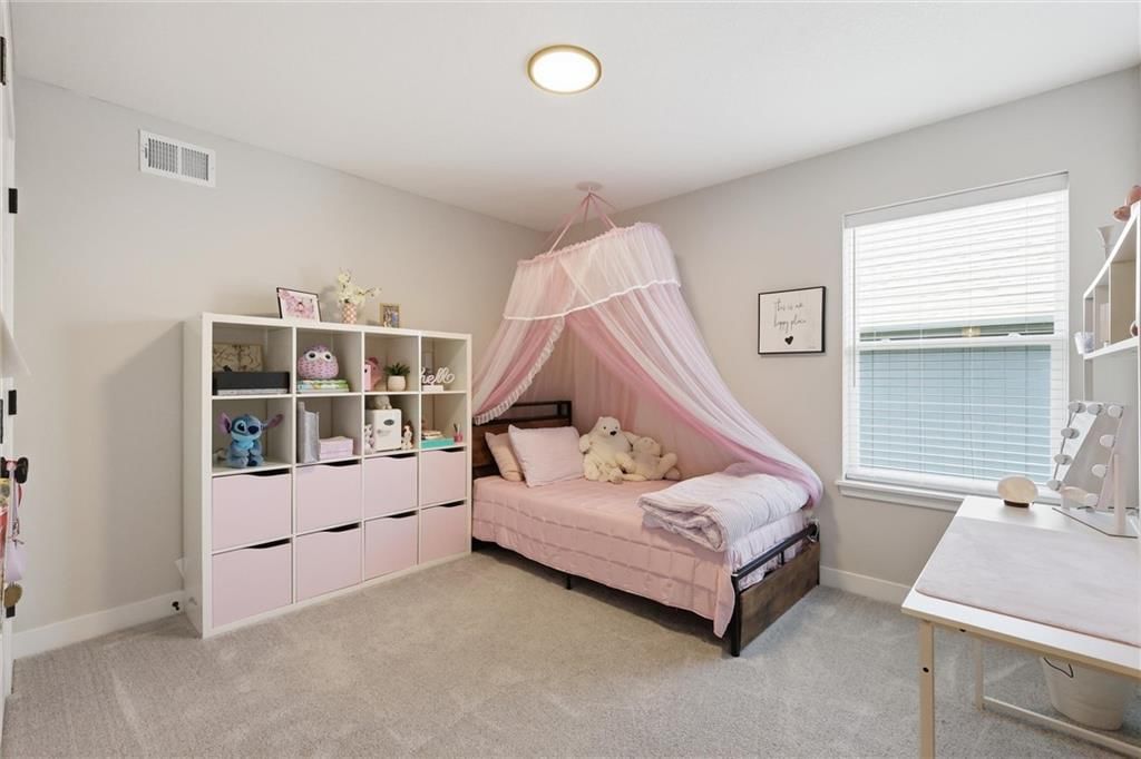 425 Hampstead Drive — photo 21