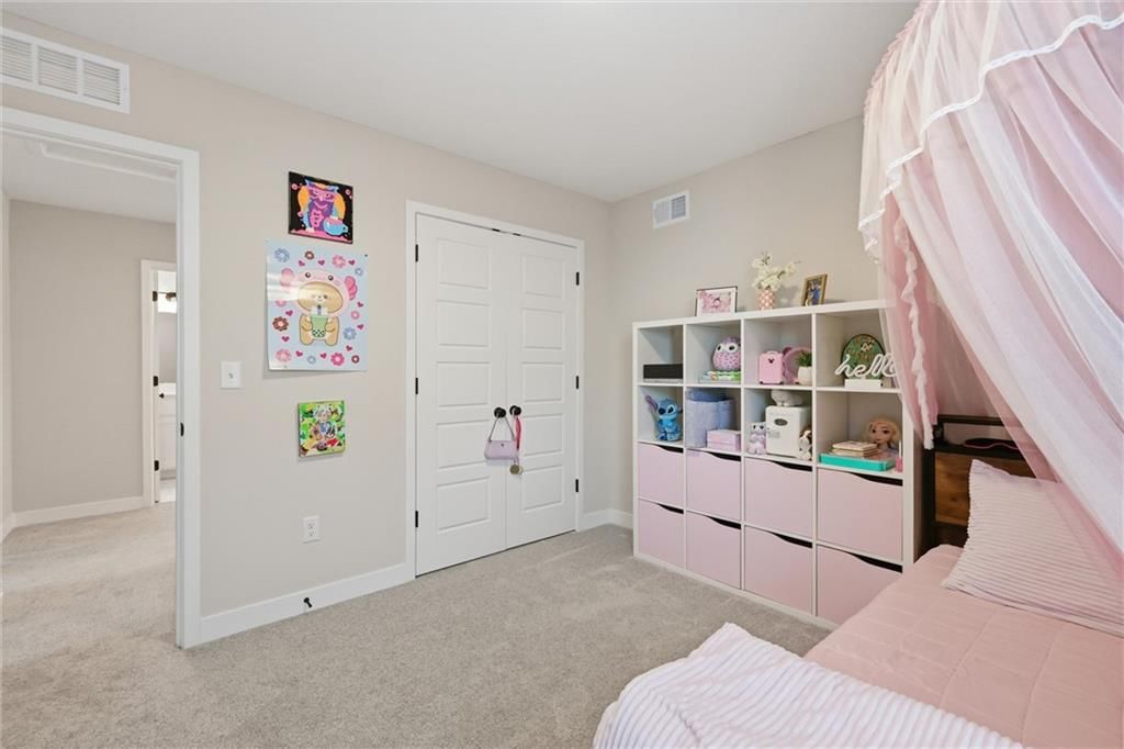425 Hampstead Drive — photo 22