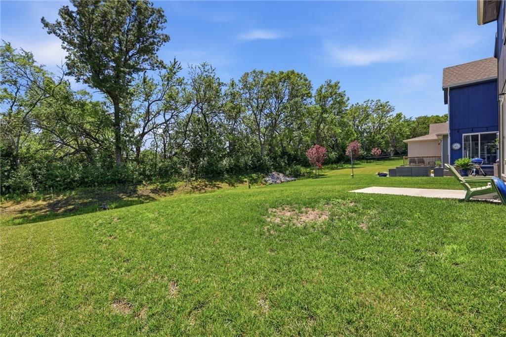 425 Hampstead Drive — photo 31