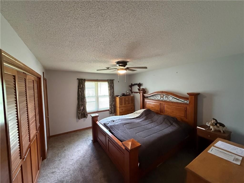 702 E Grand Avenue — photo 20