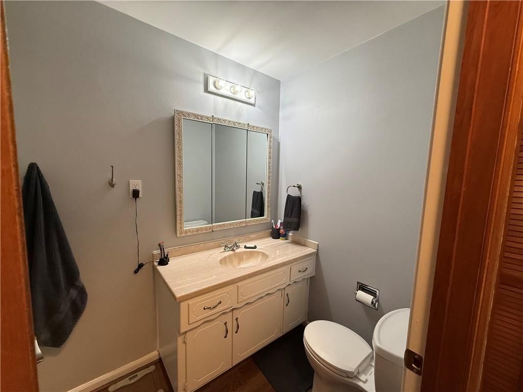 702 E Grand Avenue — photo 22