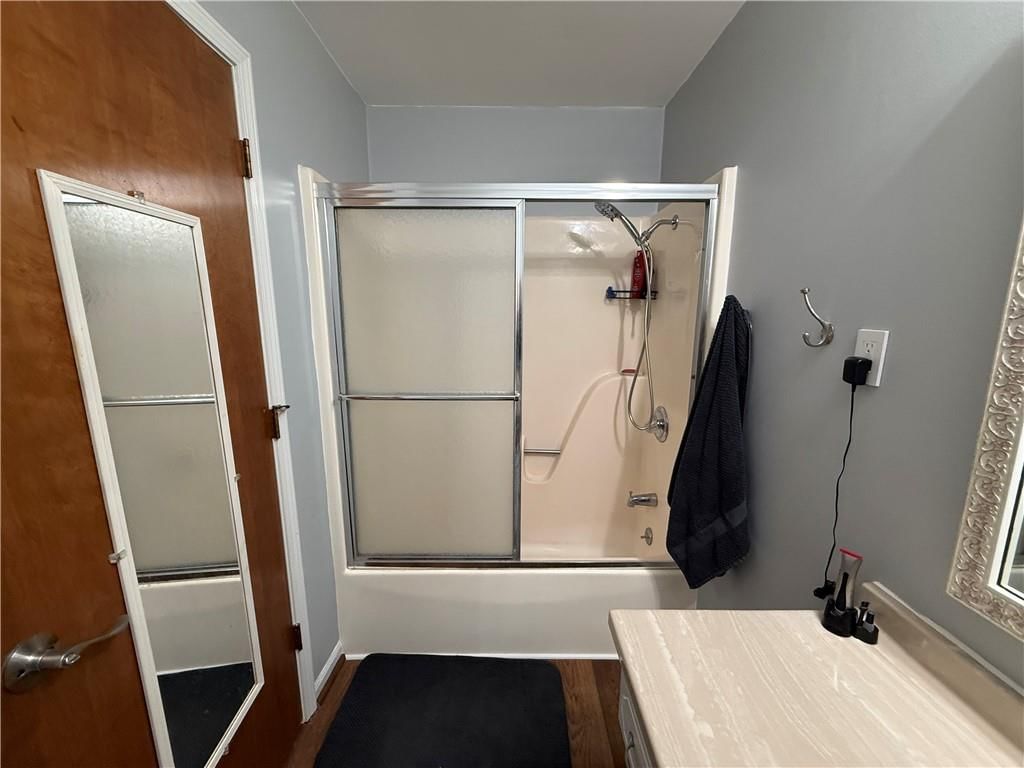 702 E Grand Avenue — photo 23