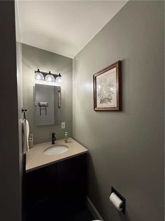 702 E Grand Avenue — photo 27