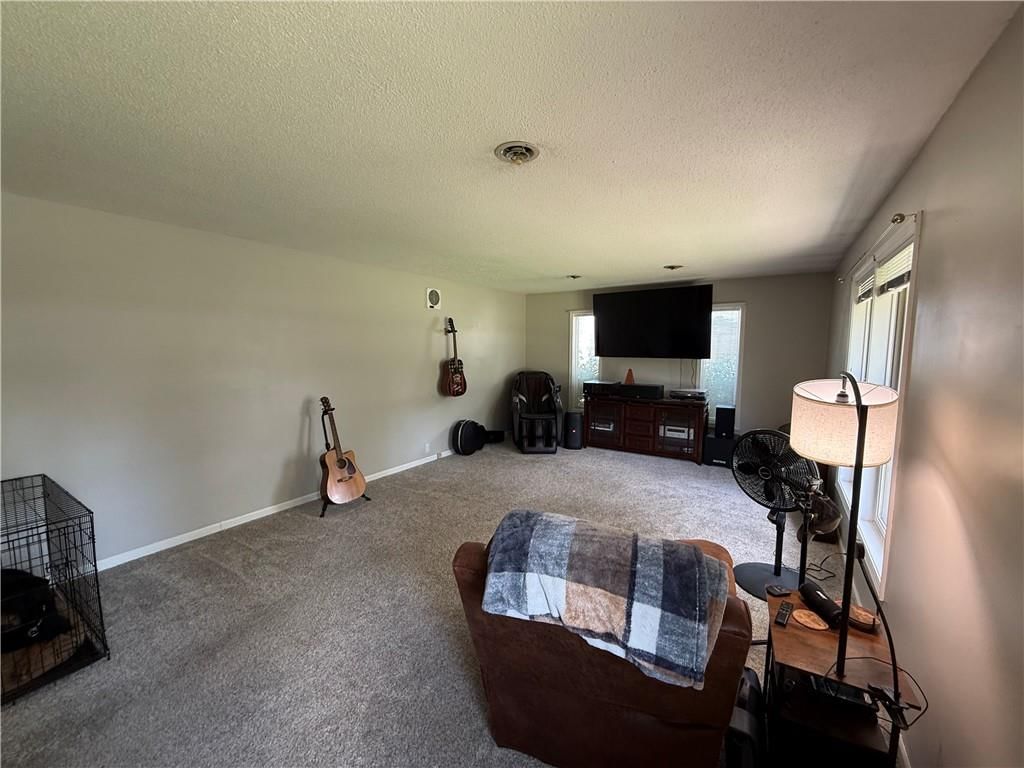 702 E Grand Avenue — photo 30