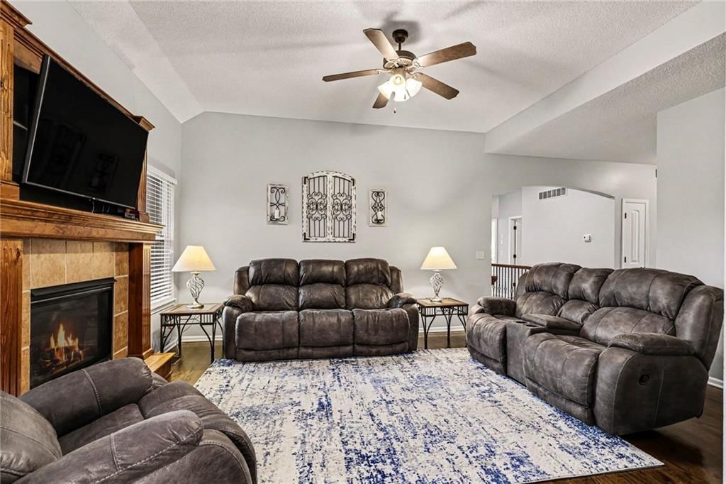 16906 Meadow Creek Court — photo 11