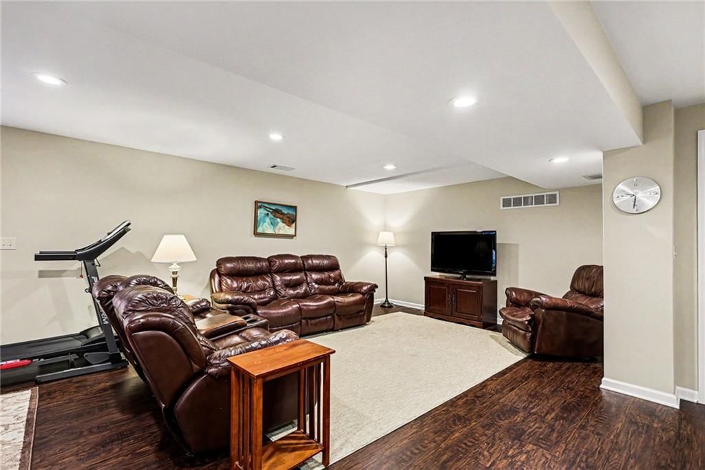 16906 Meadow Creek Court — photo 26