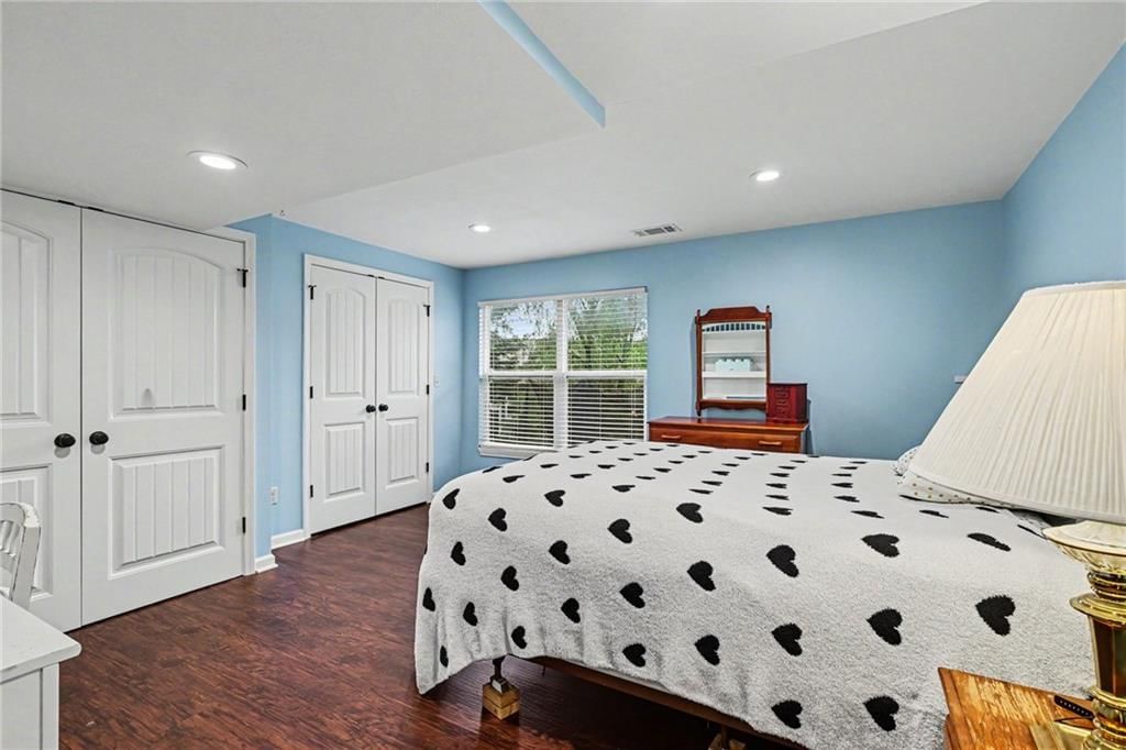 16906 Meadow Creek Court — photo 33
