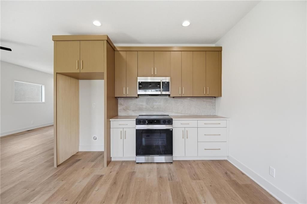 210 NW Orchard Court — photo 9