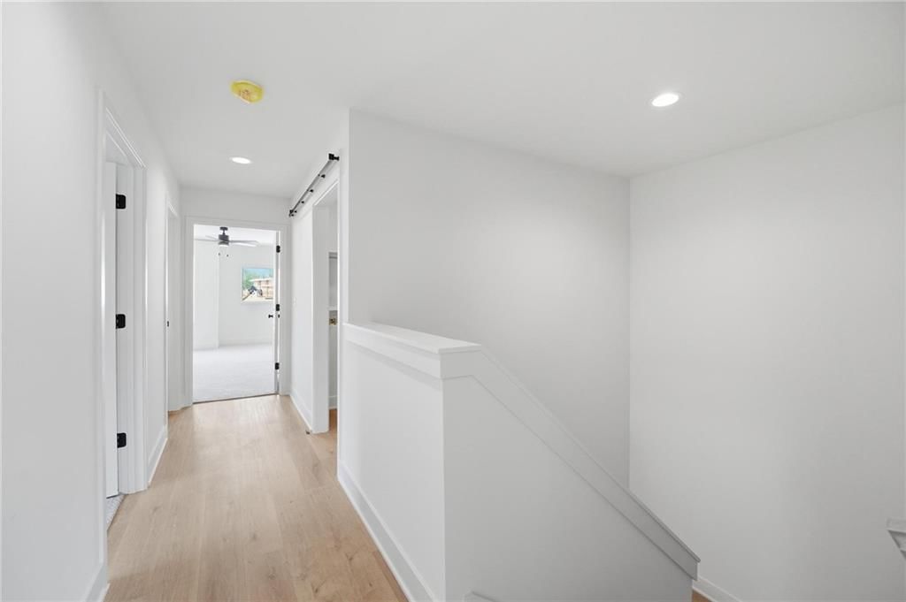 210 NW Orchard Court — photo 15