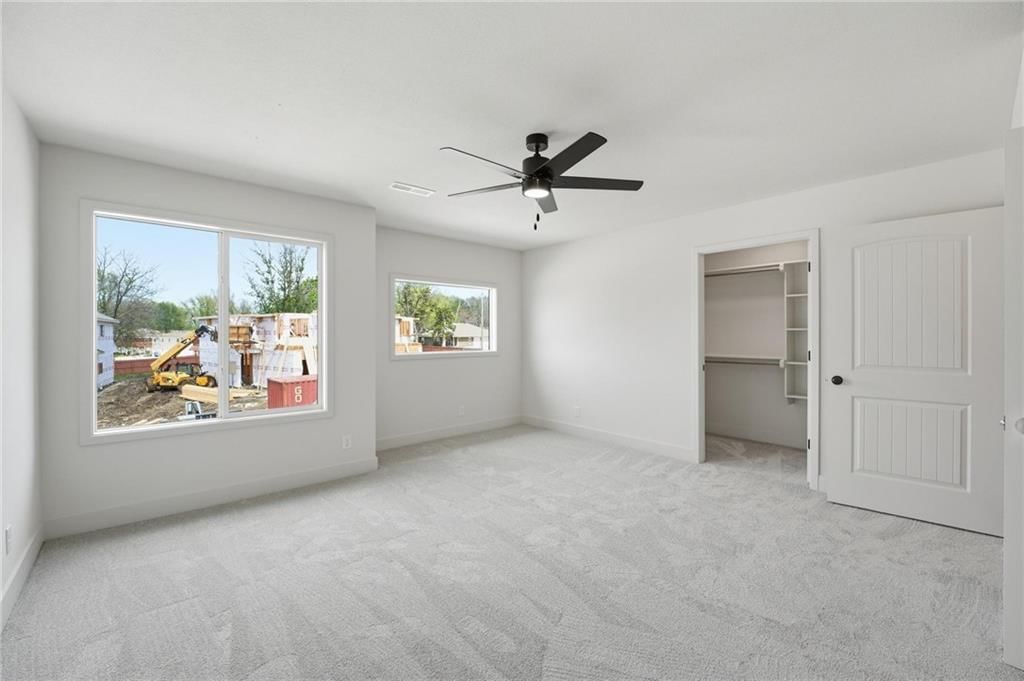 210 NW Orchard Court — photo 22