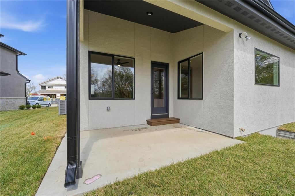 210 NW Orchard Court — photo 24