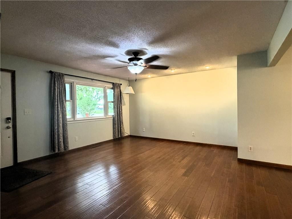 320 N 4th Street — photo 9