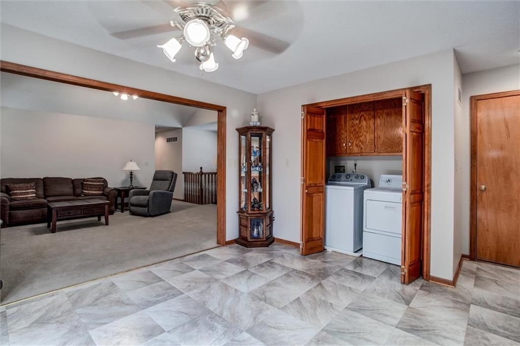 3401 Gateway Drive — photo 8