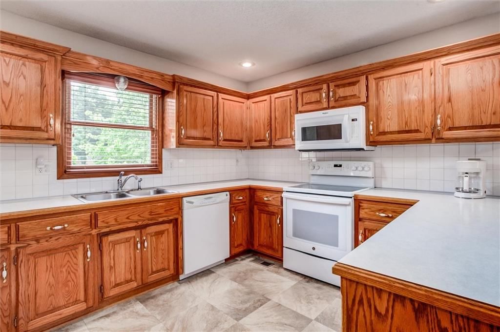 3401 Gateway Drive — photo 9