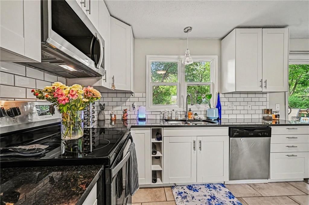 13 NW Englewood Court — photo 10
