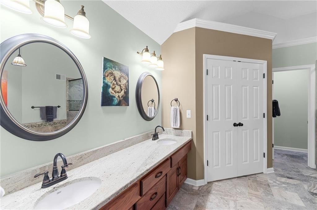 5901 NW Liston Court — photo 24