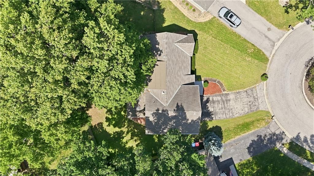 10230 Oakmont Circle — photo 4