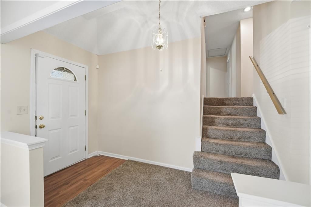 10230 Oakmont Circle — photo 8