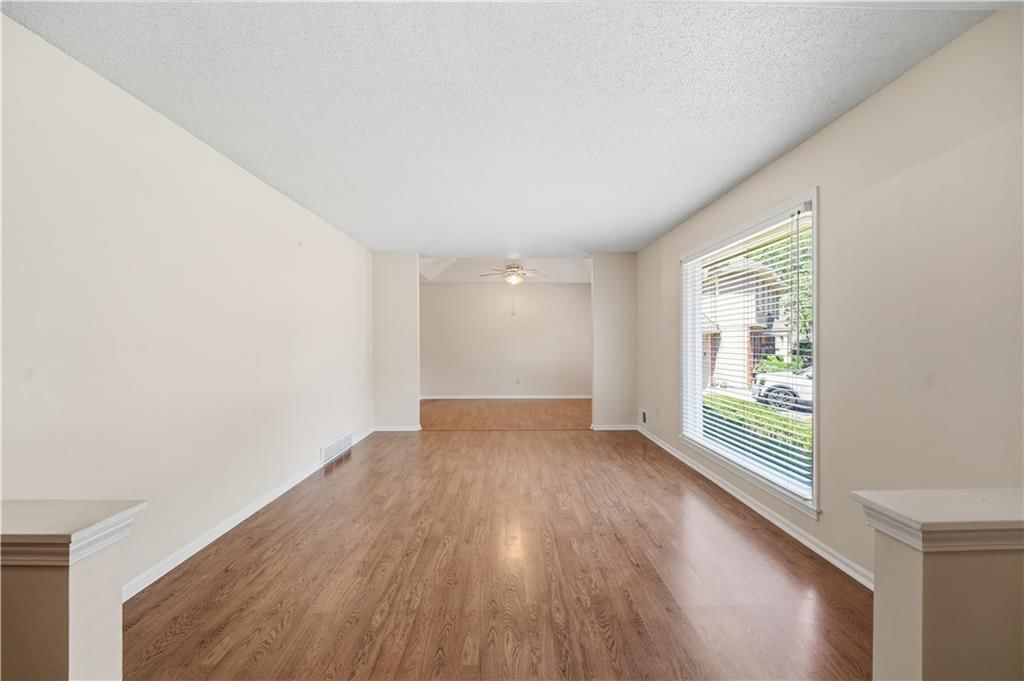 10230 Oakmont Circle — photo 10