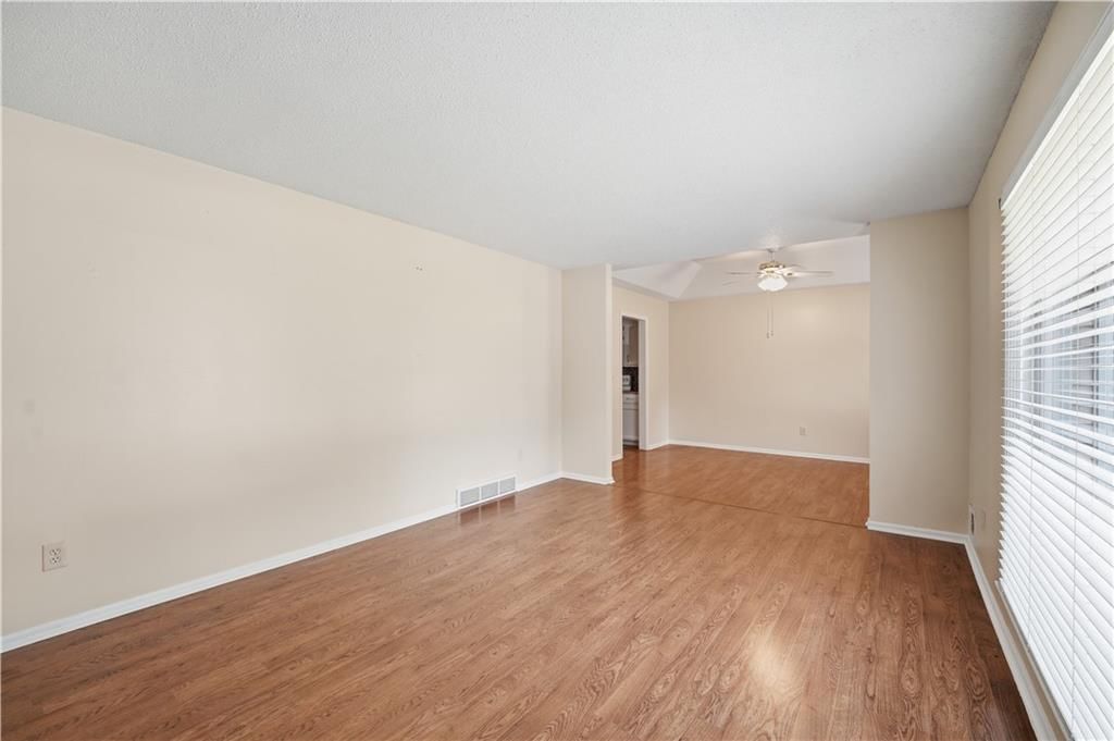 10230 Oakmont Circle — photo 11