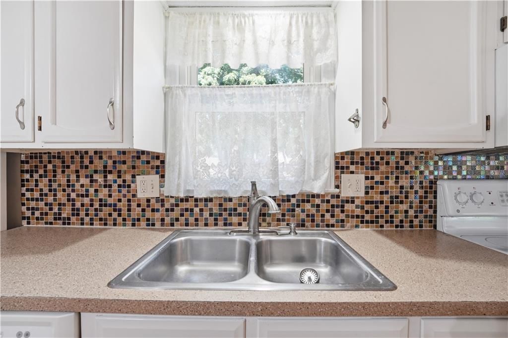 10230 Oakmont Circle — photo 18