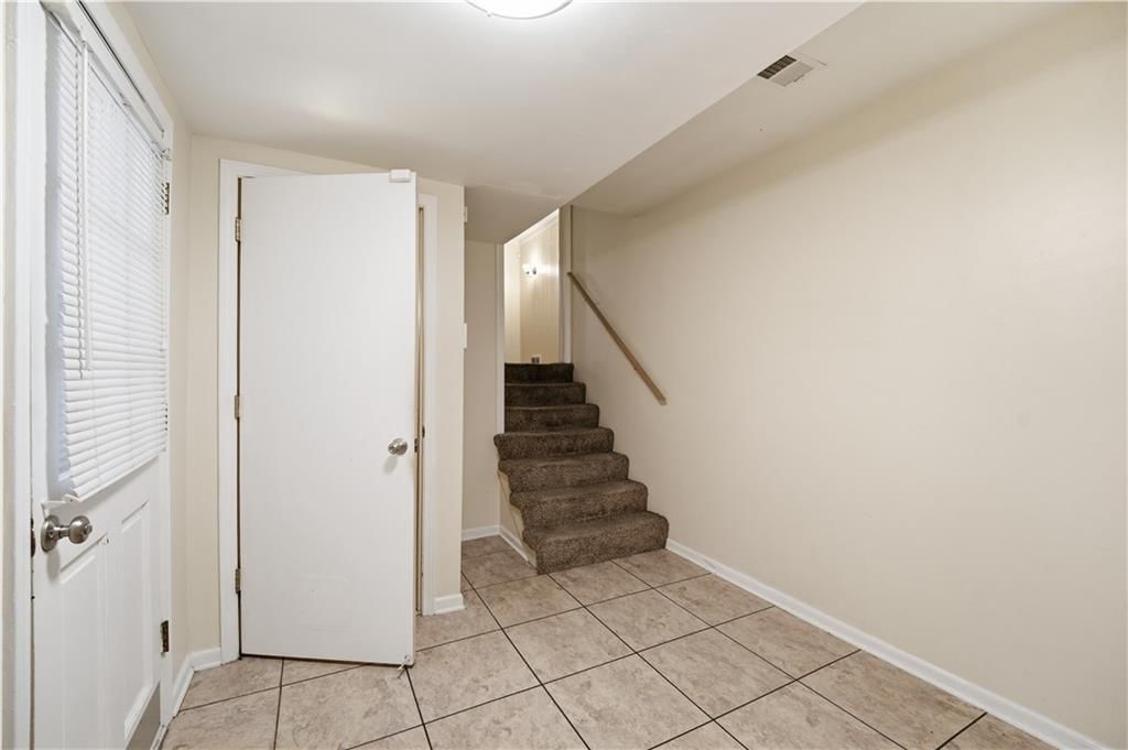 10230 Oakmont Circle — photo 30