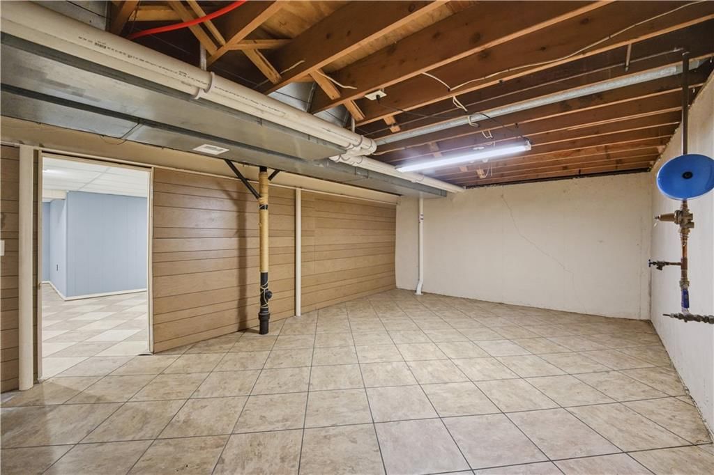 10230 Oakmont Circle — photo 38