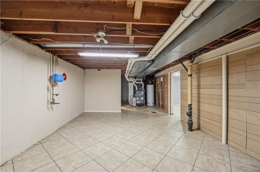 10230 Oakmont Circle — photo 39